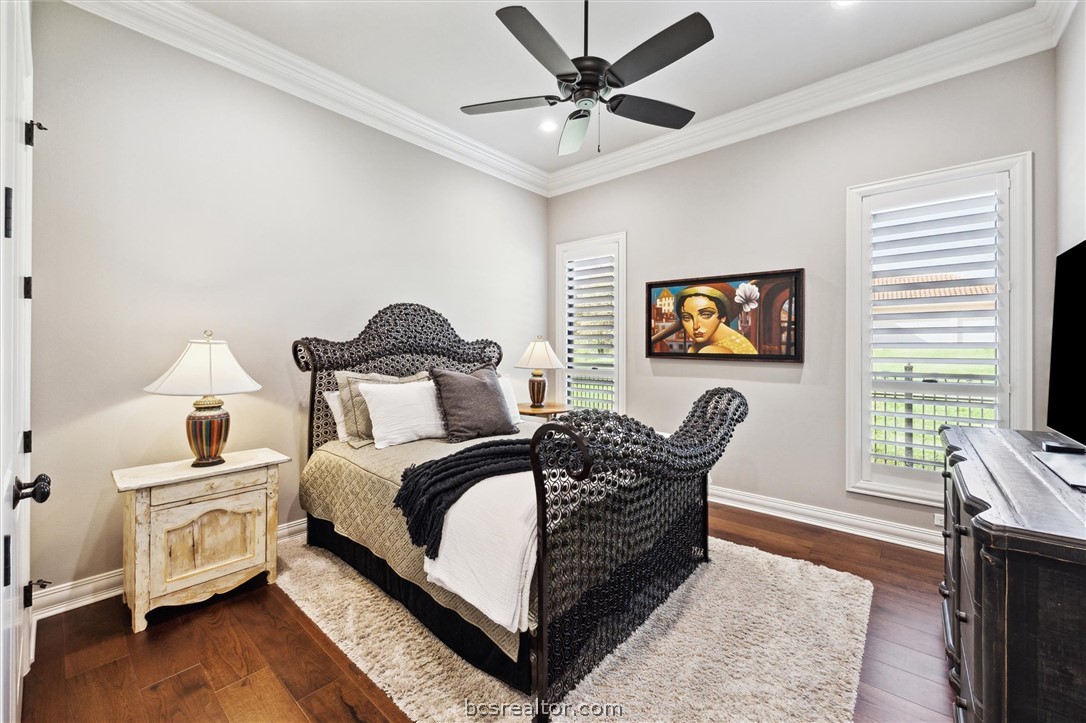 5202 Bourrone Court Bryan, TX 77802 - Photo 31 of 43 Guest Bedroom #2