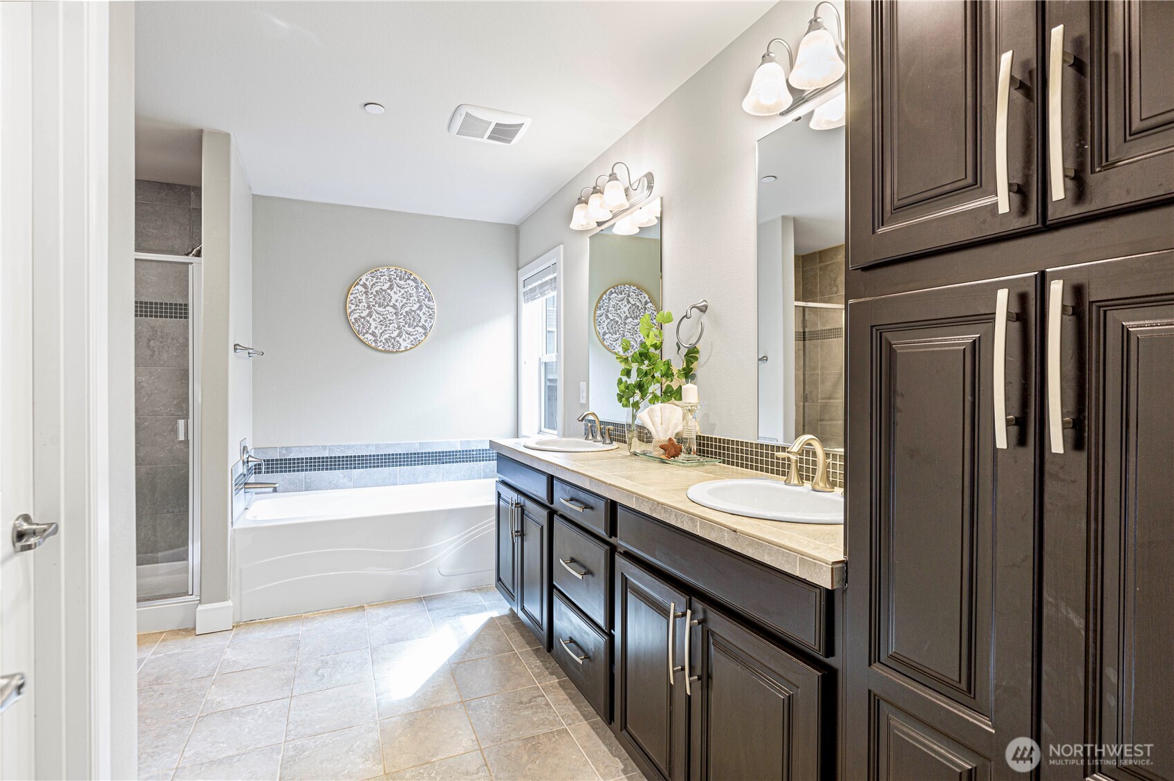 20050 94th Avenue Northeast, Unit 33 Bothell, WA 98011 - Photo 6 of 8