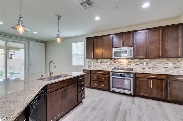 $2,700 | 2130 Emyvale Court, Henderson, NV 89044