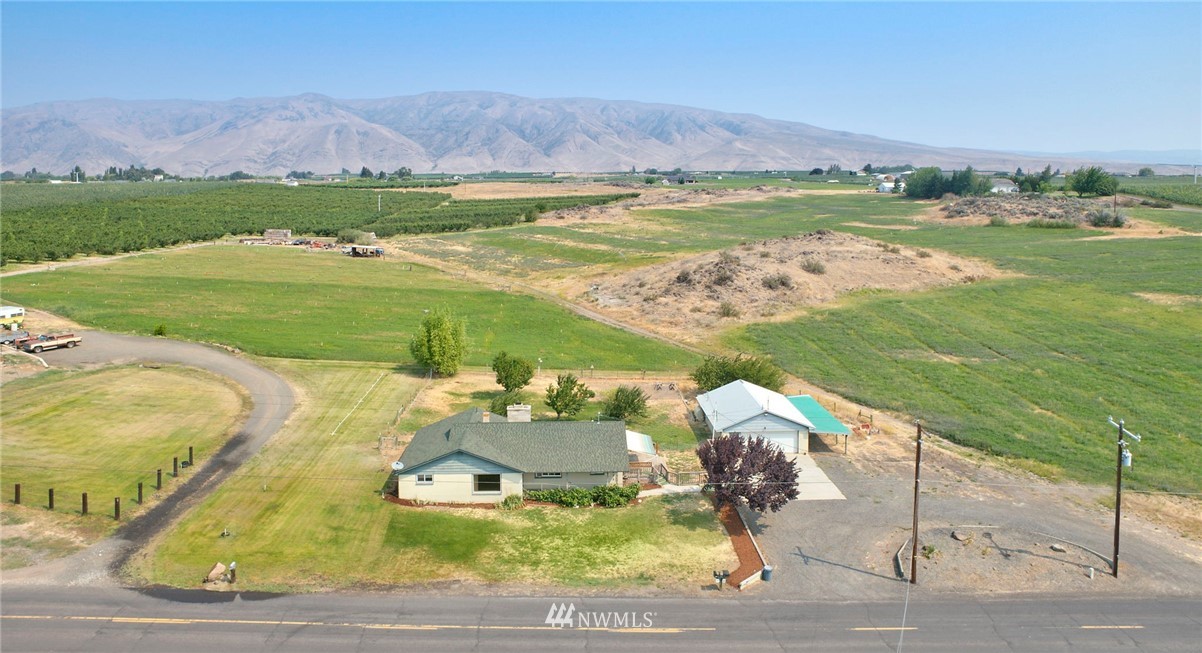 1571 Rosenkranz Road Tieton, WA 98947 - Photo 1 of 25
