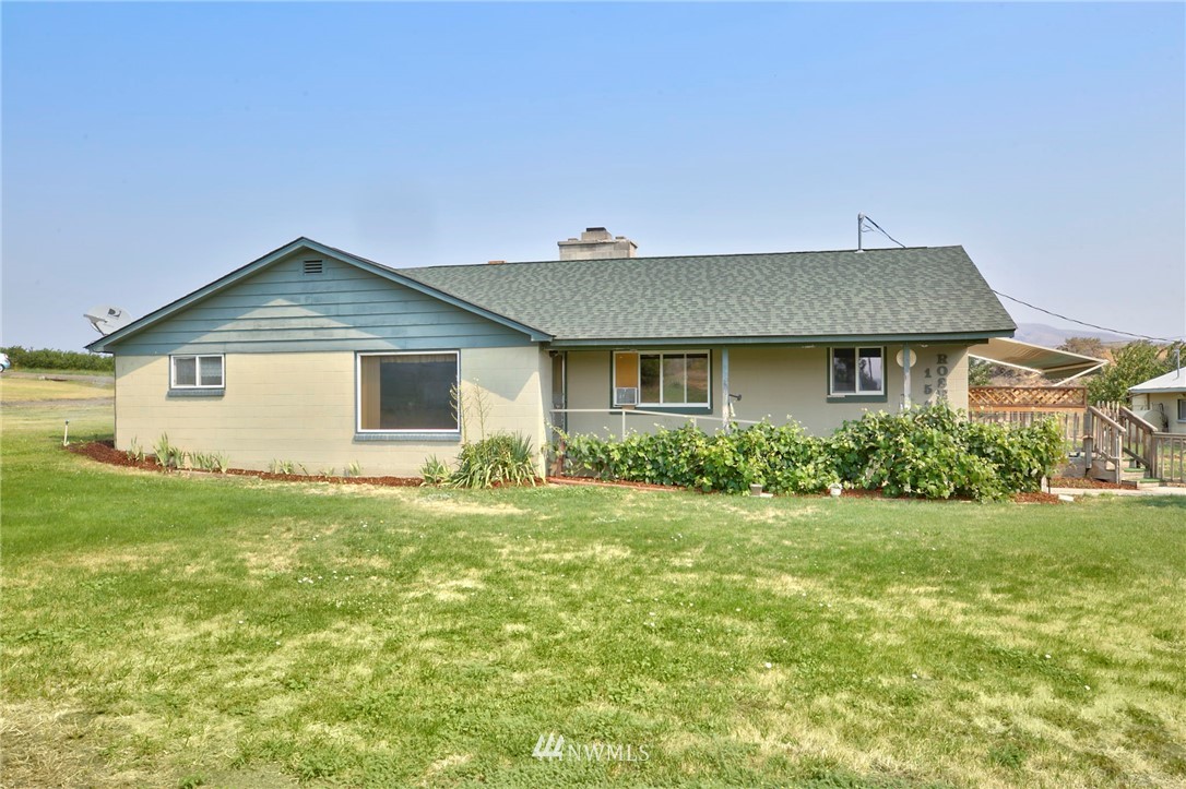 1571 Rosenkranz Road Tieton, WA 98947 - Photo 2 of 25