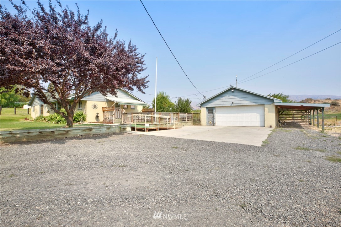1571 Rosenkranz Road Tieton, WA 98947 - Photo 4 of 25