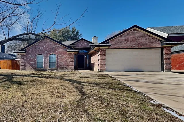 $2,795 | 1513 Warwick Drive, Mansfield, TX 76063
