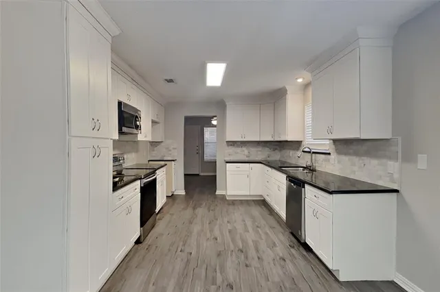 $2,795 | 1513 Warwick Drive, Mansfield, TX 76063