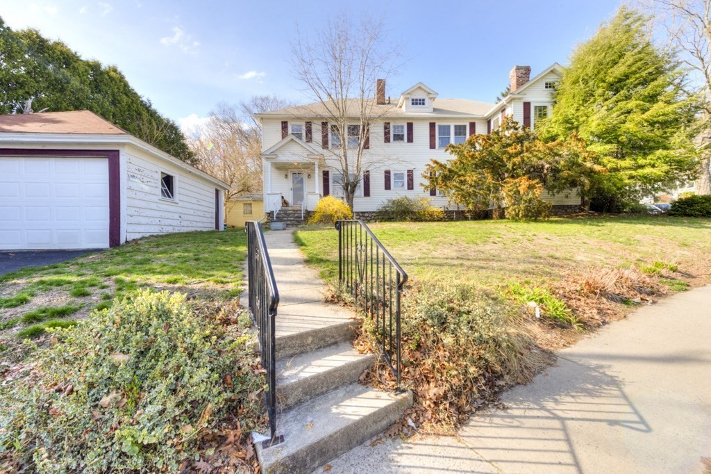 3 Longfellow Road Worcester, MA 01602 - Photo 5 of 33 a view of a house with a yard