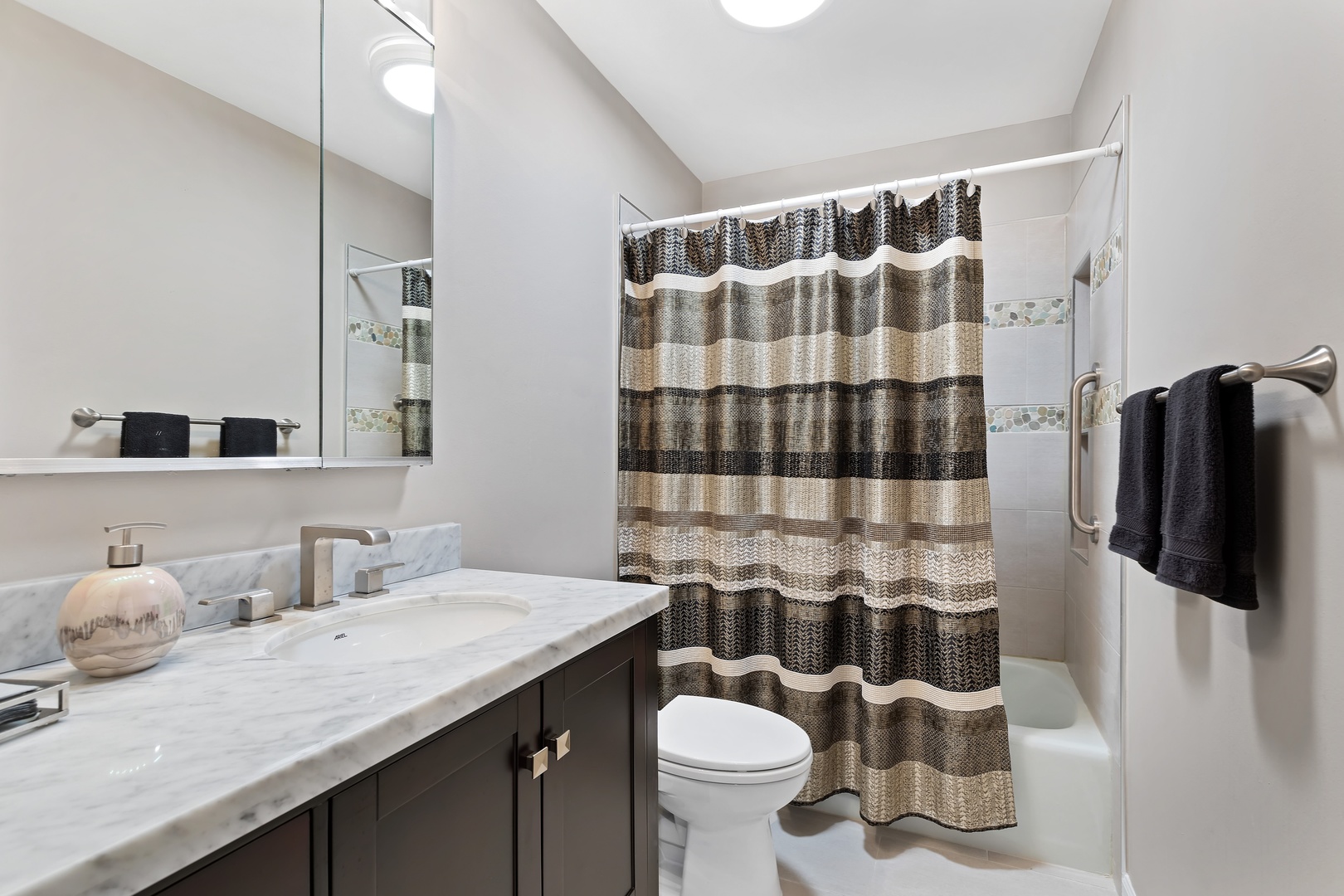 3950 Dundee Road, Unit 305 Northbrook, IL 60062 - Photo 13 of 26