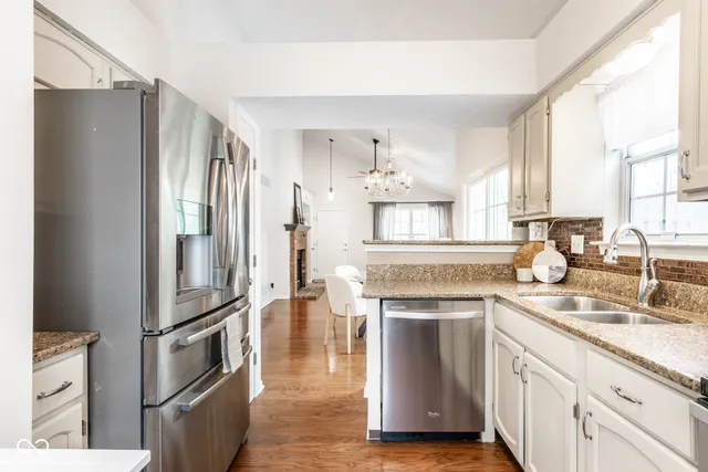 $275,000 | 9677 Pine Ridge E Drive, Fishers, IN 46038