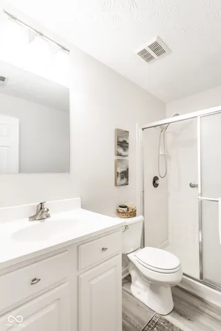 $275,000 | 9677 Pine Ridge E Drive, Fishers, IN 46038