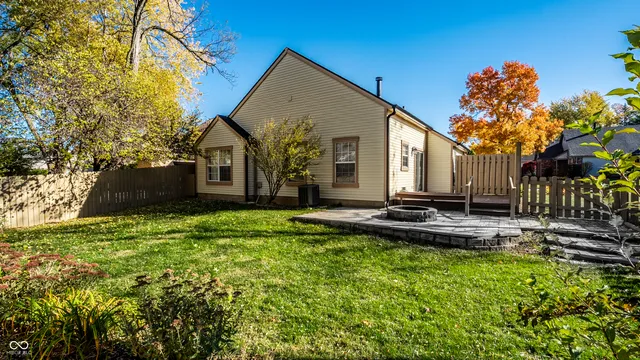 $275,000 | 9677 Pine Ridge E Drive, Fishers, IN 46038