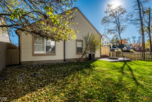 $275,000 | 9677 Pine Ridge E Drive, Fishers, IN 46038