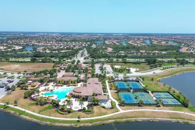 $377,000 | 20337 Benissimo Drive, Venice, FL 34293