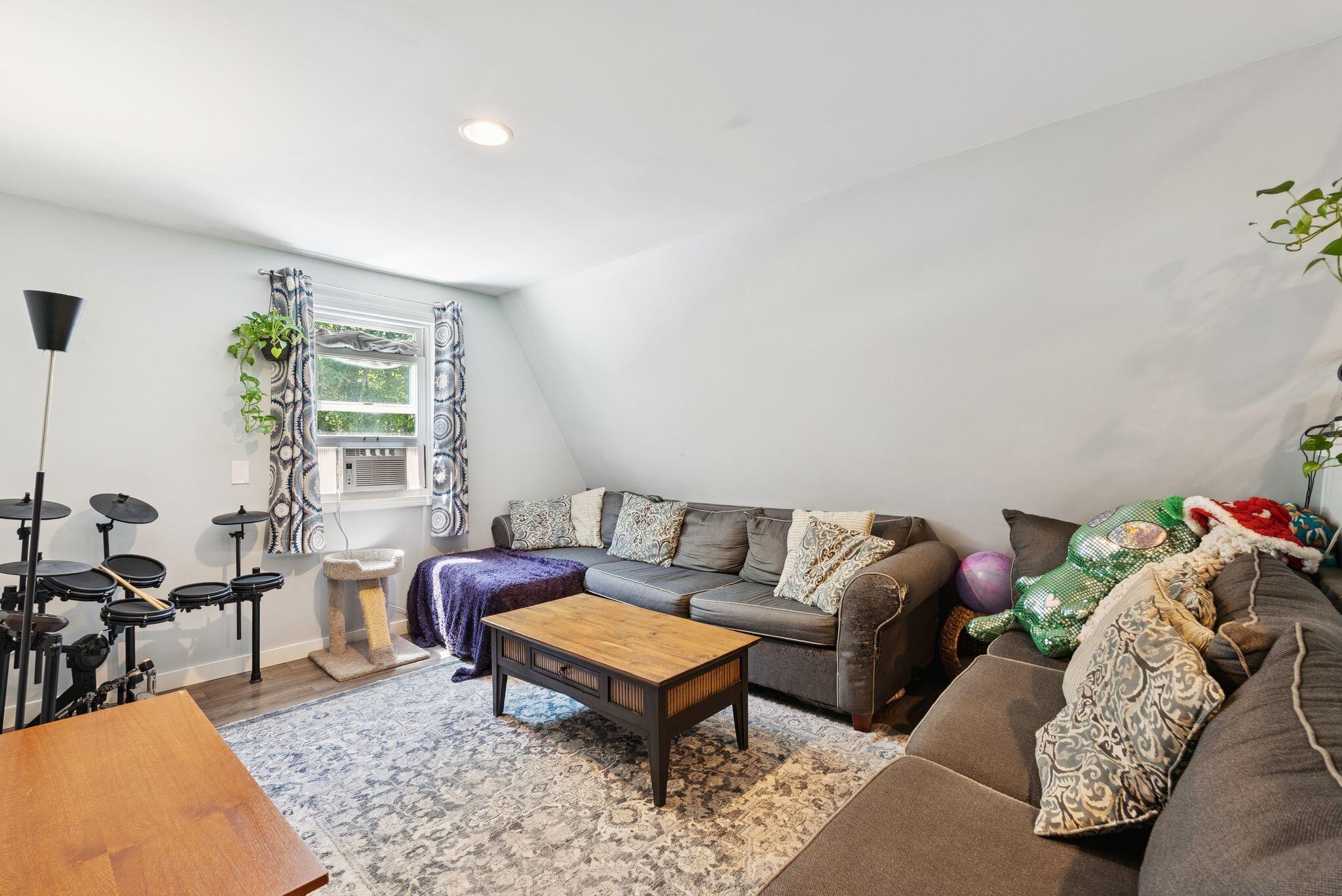 1569 Roosevelt Trail Raymond, ME 04071 - Photo 28 of 40 28_DSC01985