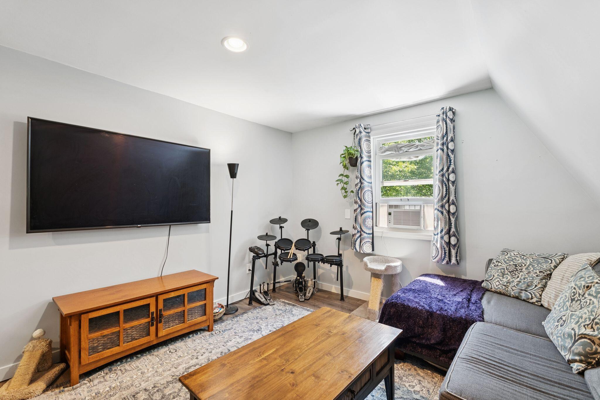 1569 Roosevelt Trail Raymond, ME 04071 - Photo 29 of 40 29_DSC01990