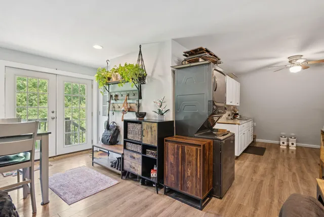 $550,000 | 1569 Roosevelt Trail, Raymond, ME 04071