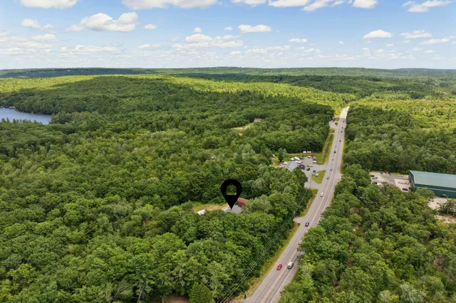 $550,000 | 1569 Roosevelt Trail, Raymond, ME 04071