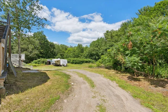 $550,000 | 1569 Roosevelt Trail, Raymond, ME 04071