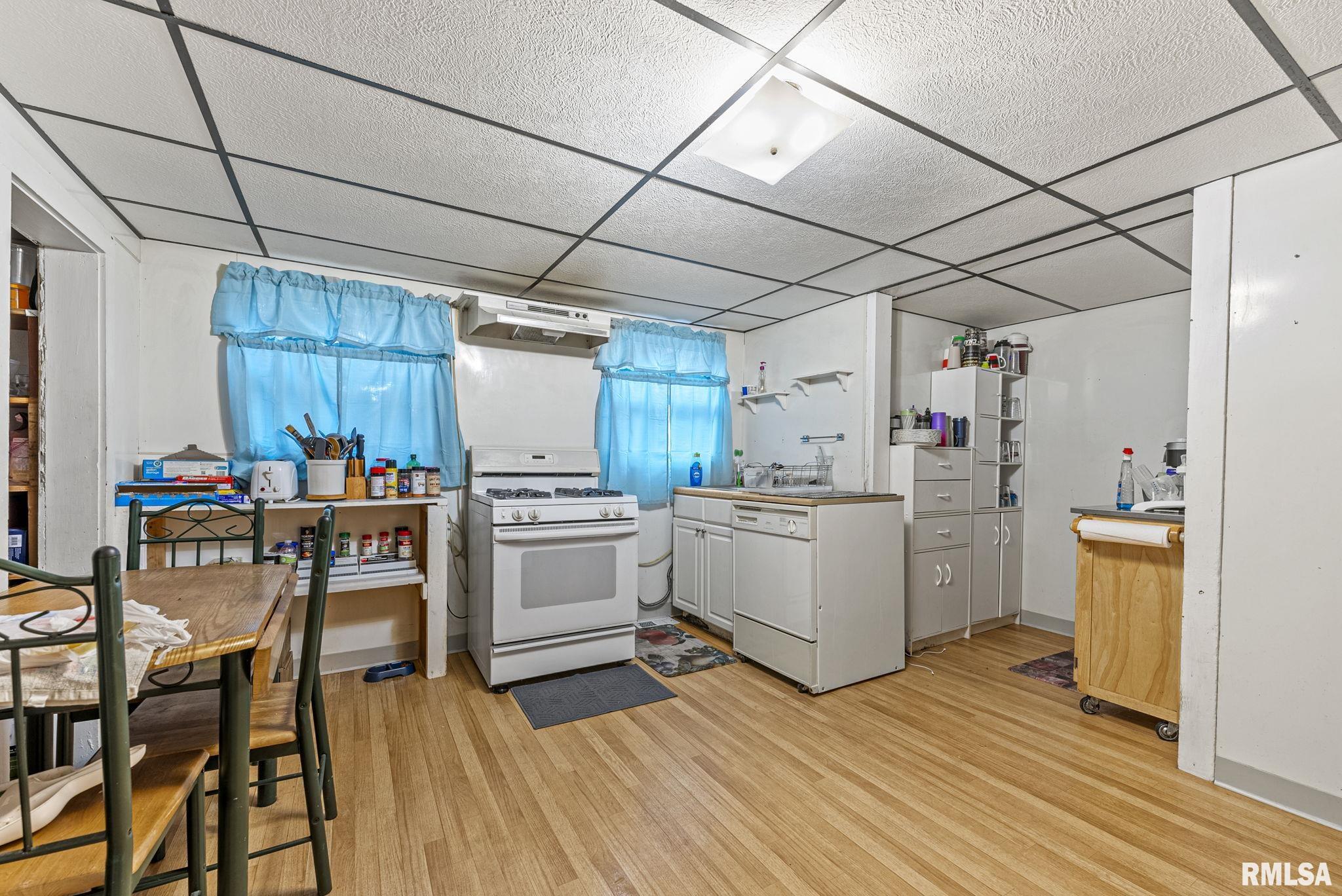 13314 70th Street West Taylor Ridge, IL 61284 - Photo 4 of 14 Gallery Image 4