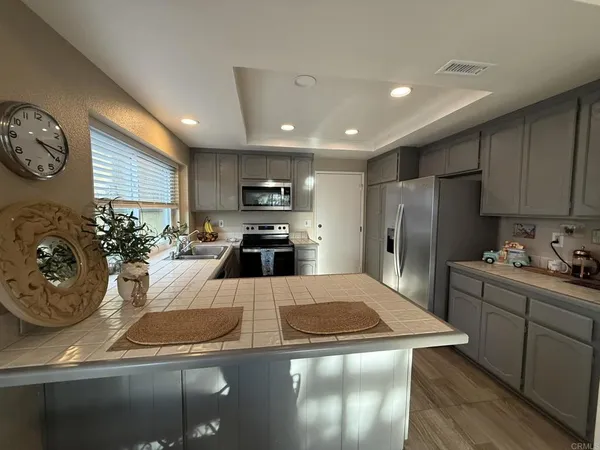 $4,600 | 3439 Lakewood Street, Carlsbad, CA 92010