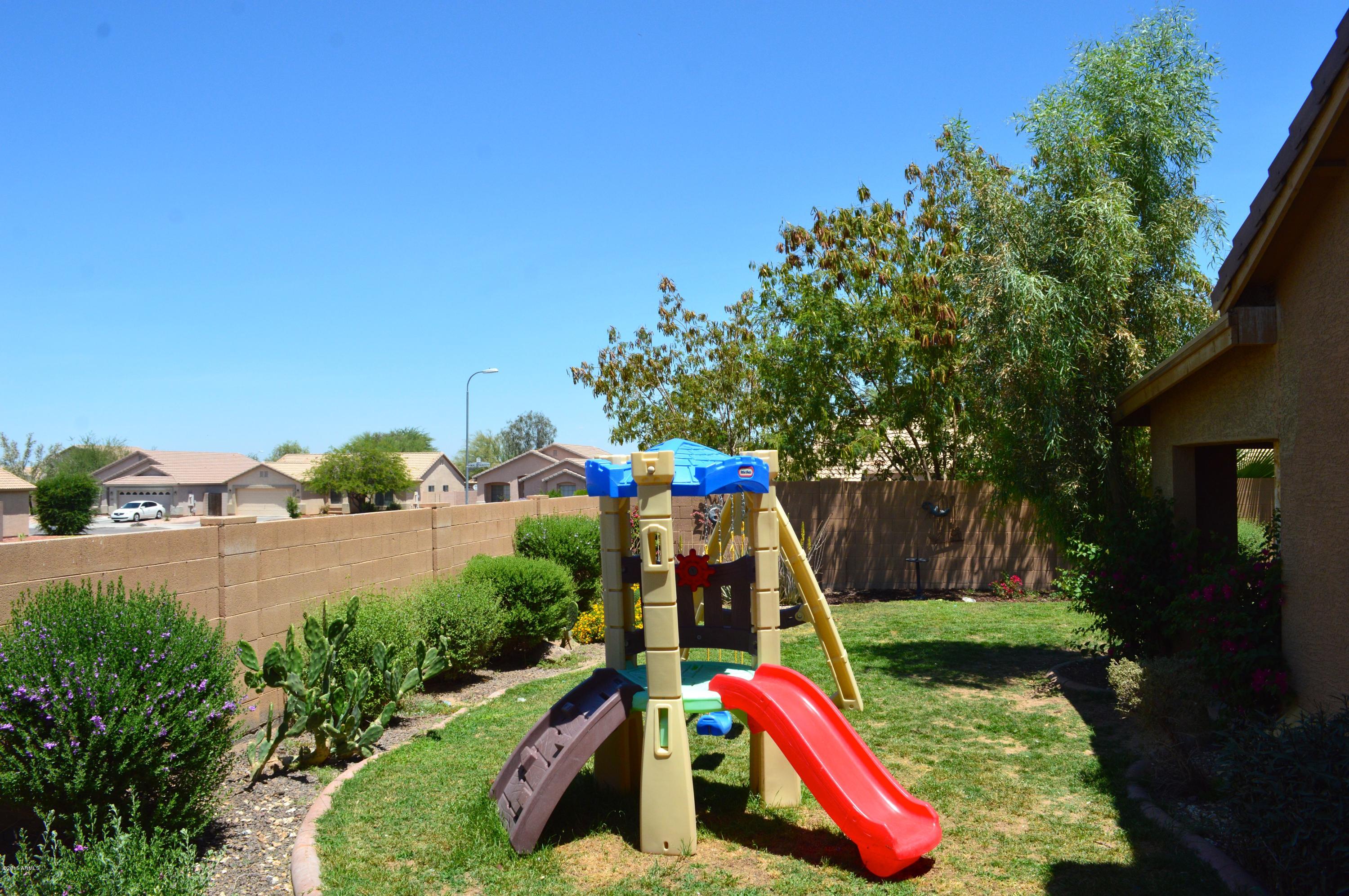 1112 West Carson Road Phoenix, AZ 85041 - Photo 21 of 40 Backyard