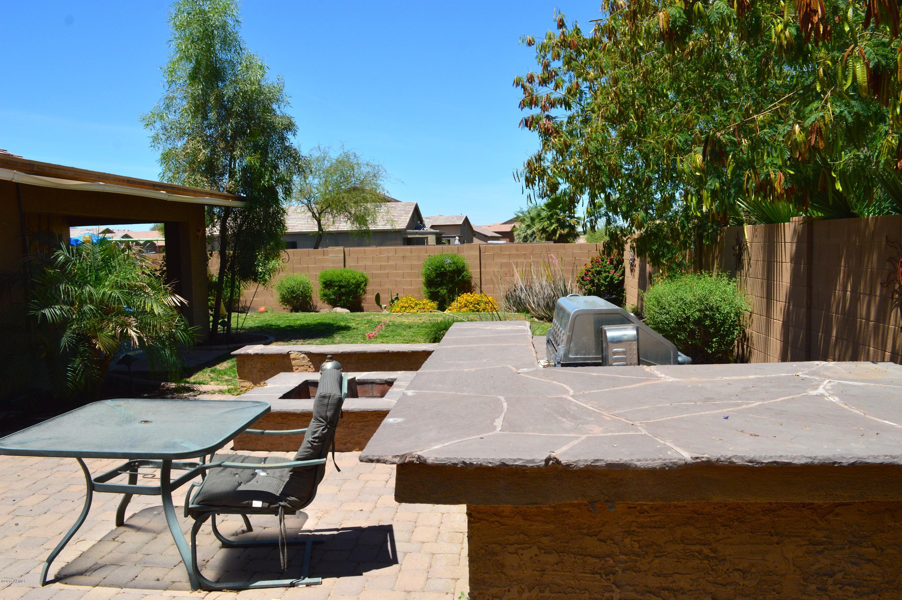 1112 West Carson Road Phoenix, AZ 85041 - Photo 23 of 40 Built in BBQ
