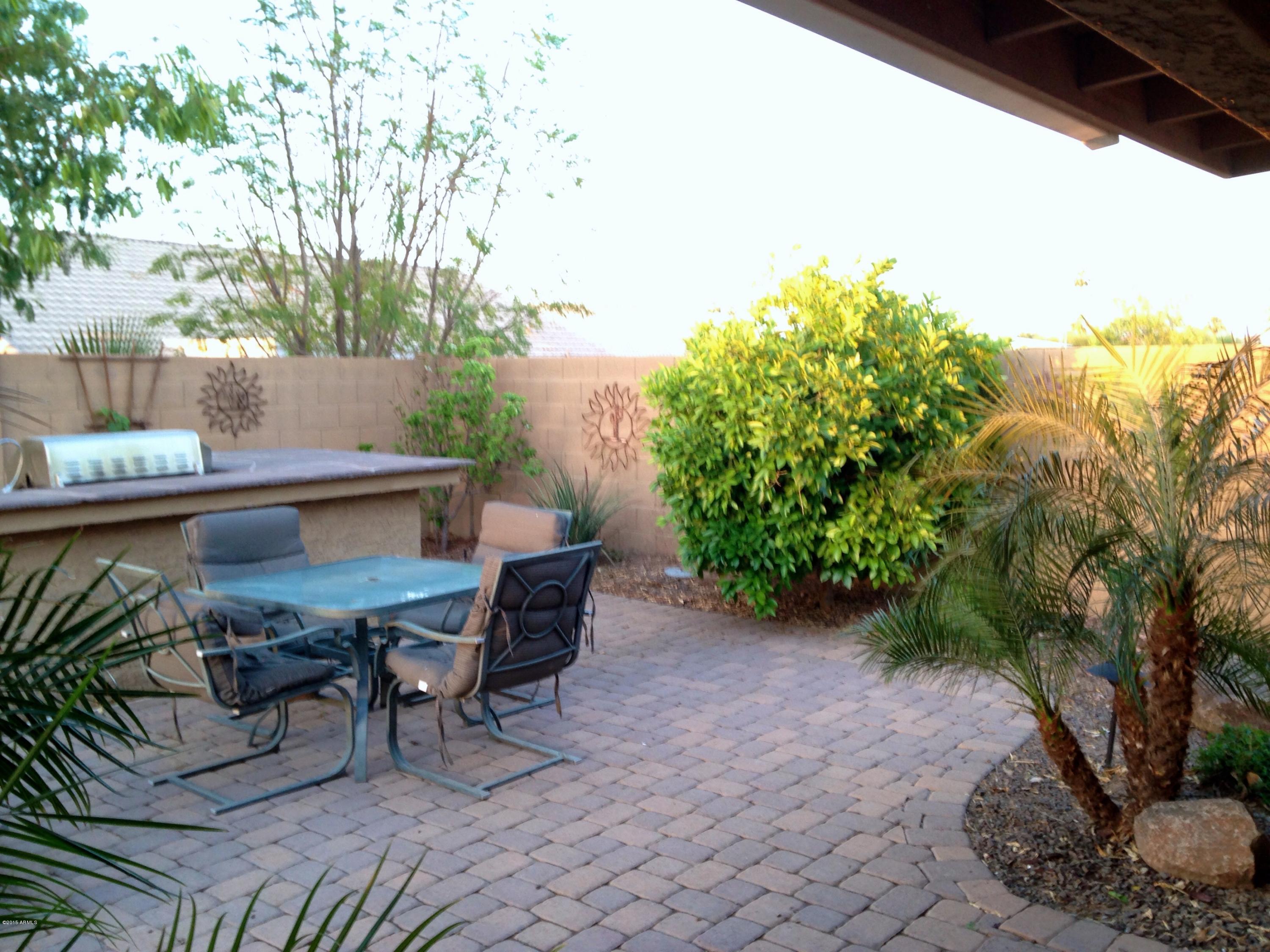 1112 West Carson Road Phoenix, AZ 85041 - Photo 3 of 40 Built-in BBQ & Firepit
