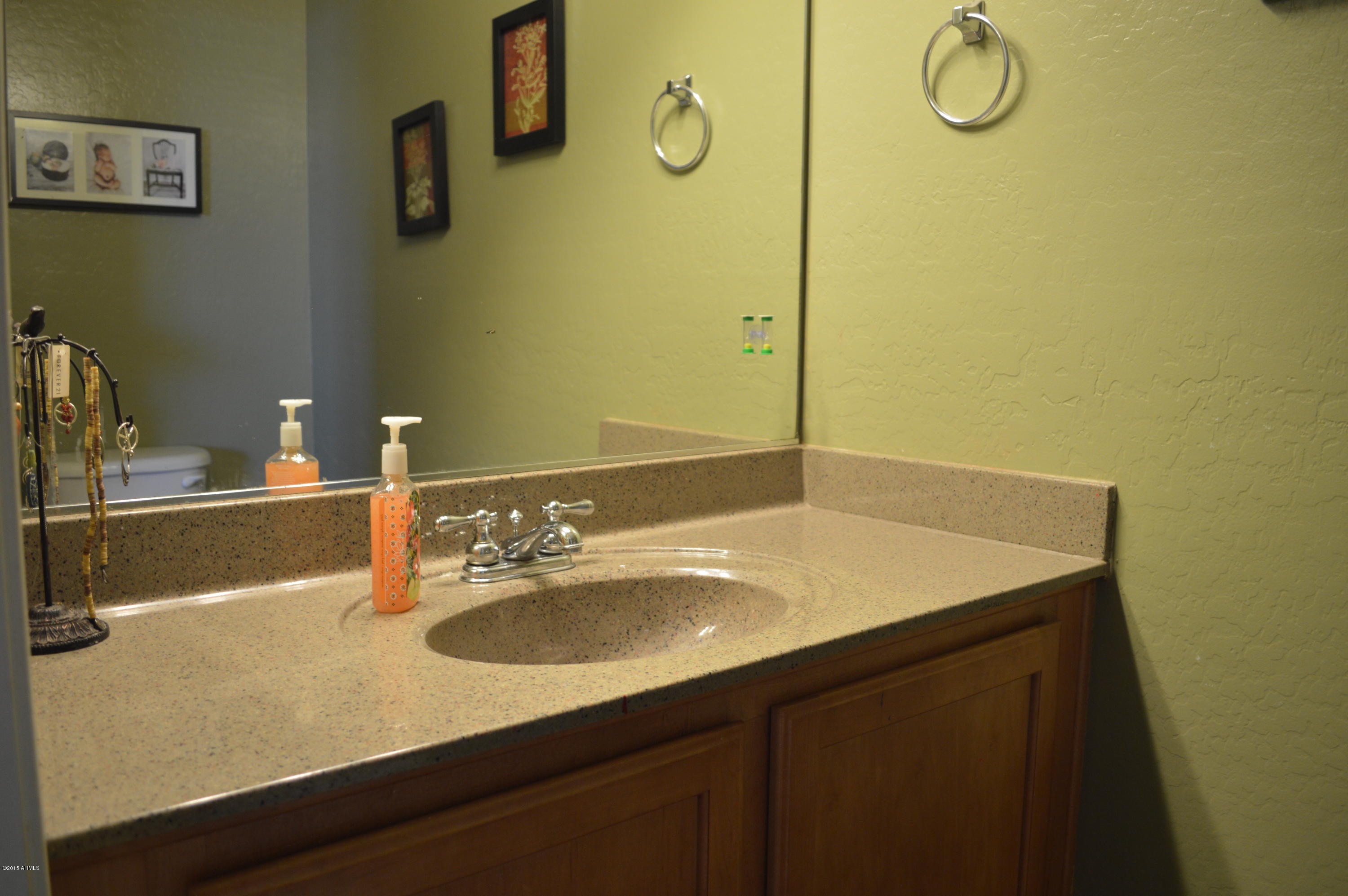 1112 West Carson Road Phoenix, AZ 85041 - Photo 33 of 40 Bathroom