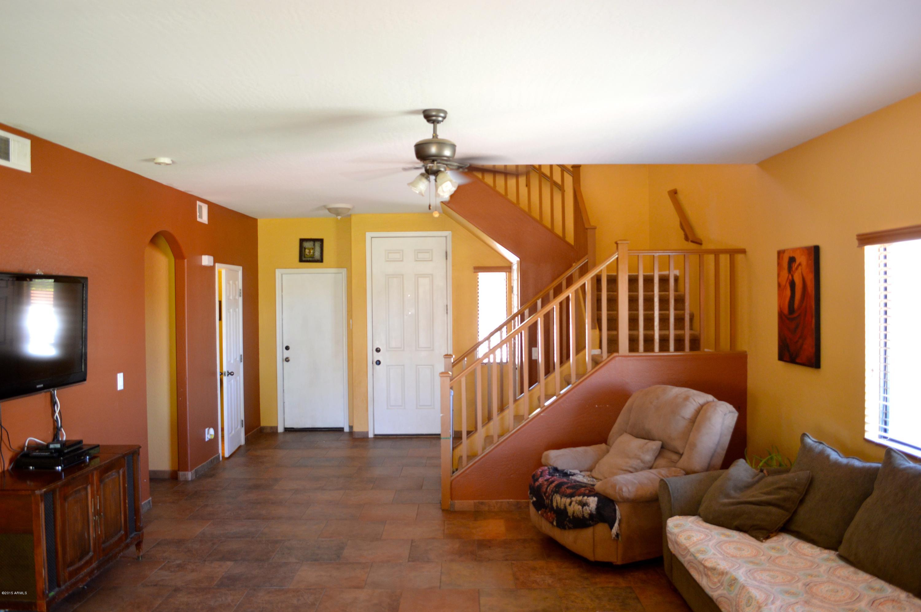 1112 West Carson Road Phoenix, AZ 85041 - Photo 5 of 40 Family Room