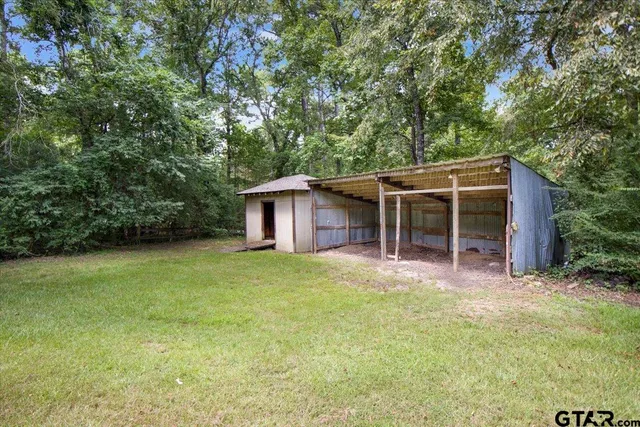 $525,000 | 21430 County Road 2182, Whitehouse, TX 75791