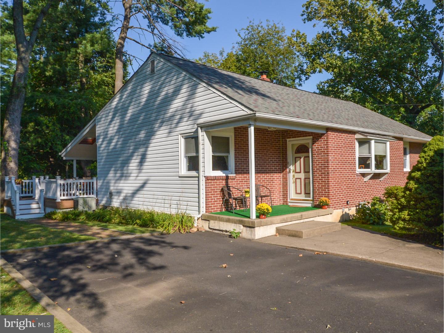 625 Pinney Road Huntingdon Valley, PA 19006 - Photo 2 of 25 Gallery Image 2