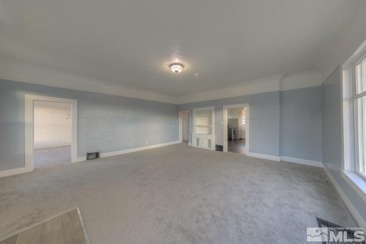 604 Elko Avenue Reno, NV 89512 - Photo 4 of 23 Photo 4
