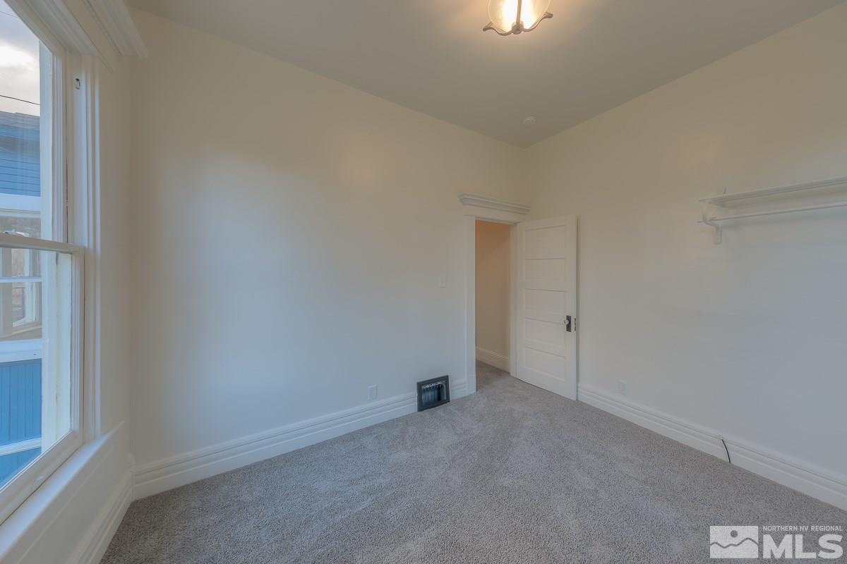604 Elko Avenue Reno, NV 89512 - Photo 8 of 23 Photo 8