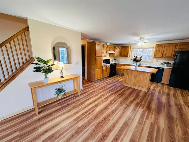 $499,900 | 15 South Plain Road, Sunderland, MA 01375