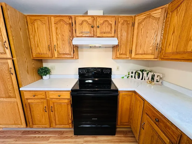 $499,900 | 15 South Plain Road, Sunderland, MA 01375