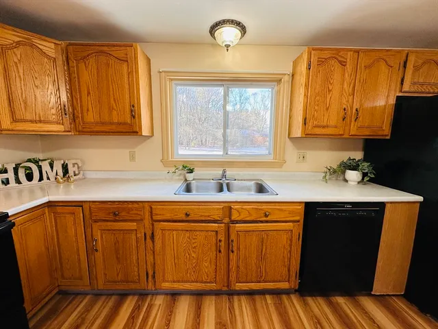 $499,900 | 15 South Plain Road, Sunderland, MA 01375