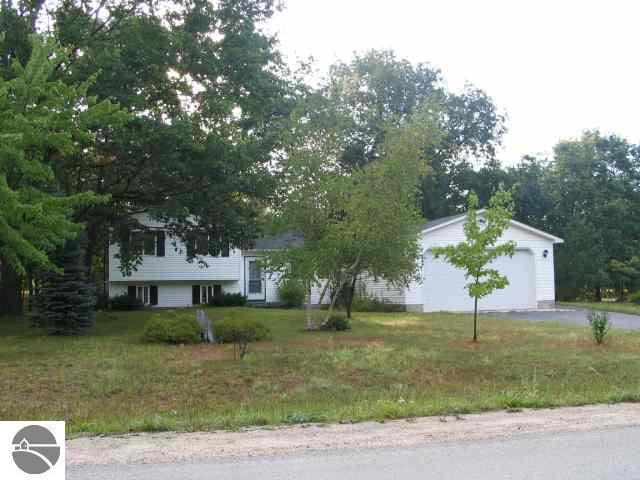 1386 Fisher Road Traverse City, MI 49685 - Photo 1 of 4 1668095.JPG