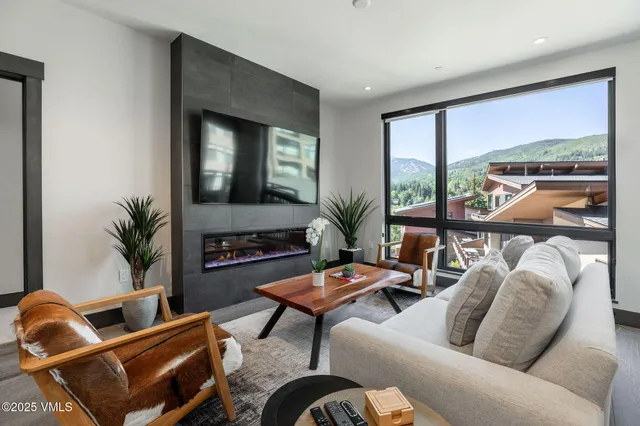 $2,050,000 | 42 Riverfront Lane, Unit 206, Avon, CO 81620