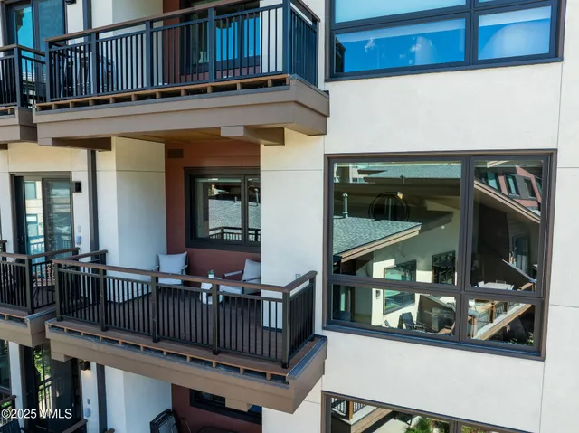 $2,050,000 | 42 Riverfront Lane, Unit 206, Avon, CO 81620