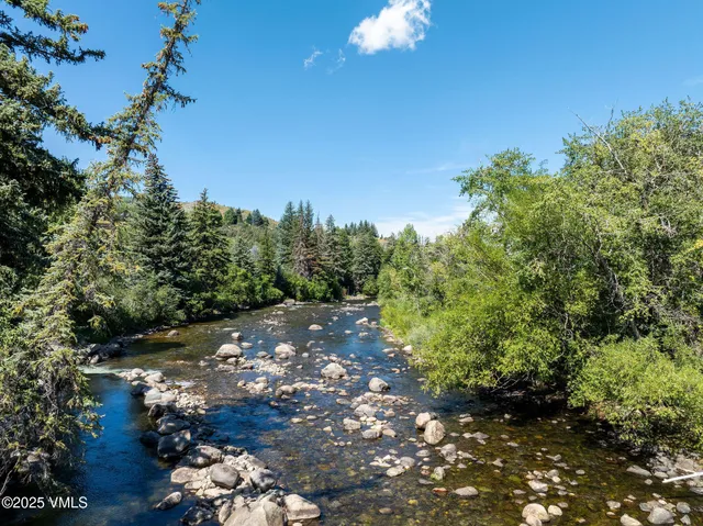 $2,050,000 | 42 Riverfront Lane, Unit 206, Avon, CO 81620