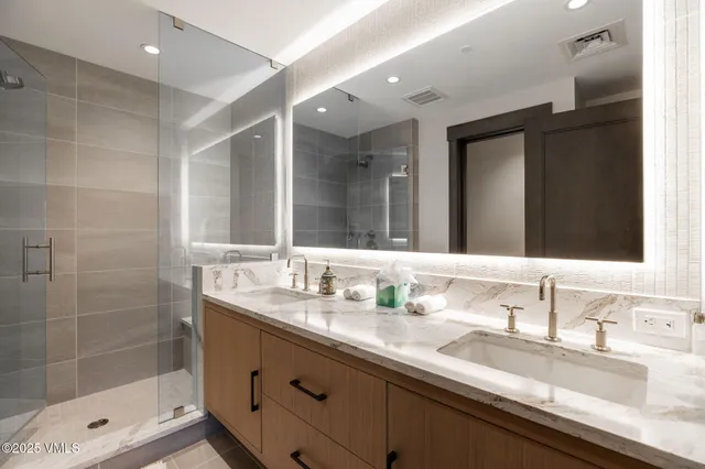 $2,050,000 | 42 Riverfront Lane, Unit 206, Avon, CO 81620