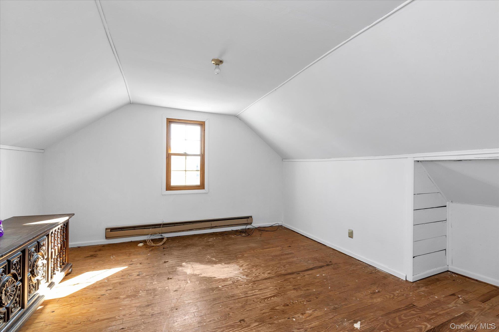 2484 Lindy Road Westbury, NY 11590 - Photo 13 of 20