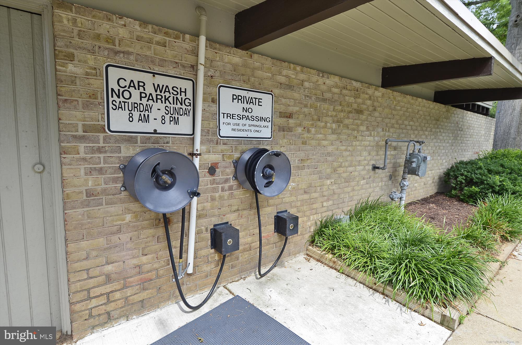 7519 Spring Lake Drive, Unit B1 Bethesda, MD 20817 - Photo 33 of 36 Car wash station