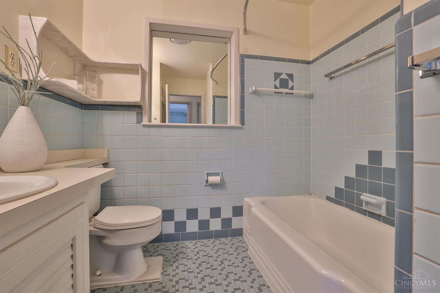 6152 Springdale Road Cincinnati, OH 45247 - Photo 39 of 64
