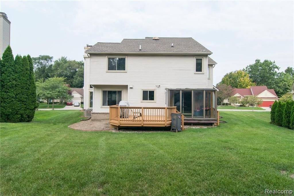 42571 Wimbleton Way Novi, MI 48377 - Photo 49 of 52
