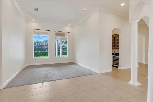 a view of livingroom with furniture
