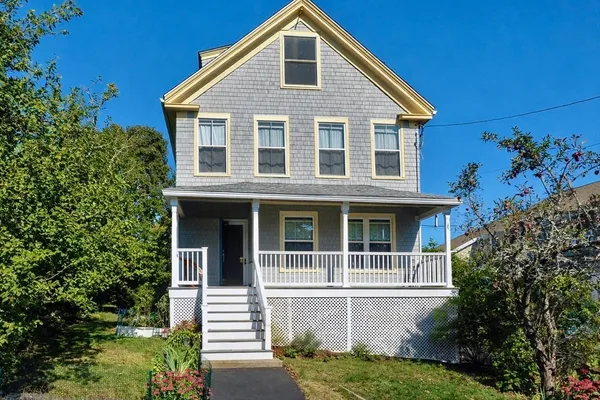 $949,000 | 14 Highland Avenue, Hull, MA 02045