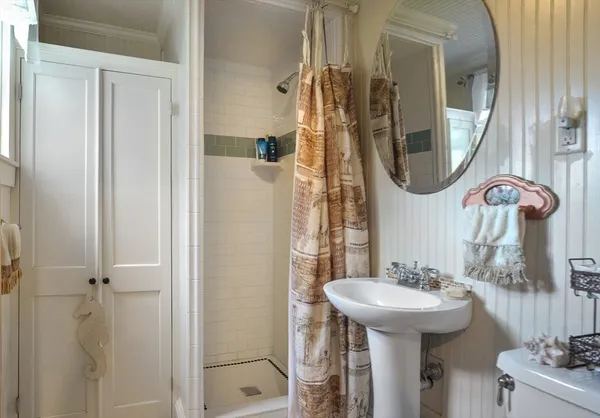 $949,000 | 14 Highland Avenue, Hull, MA 02045