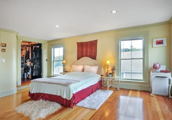 $949,000 | 14 Highland Avenue, Hull, MA 02045