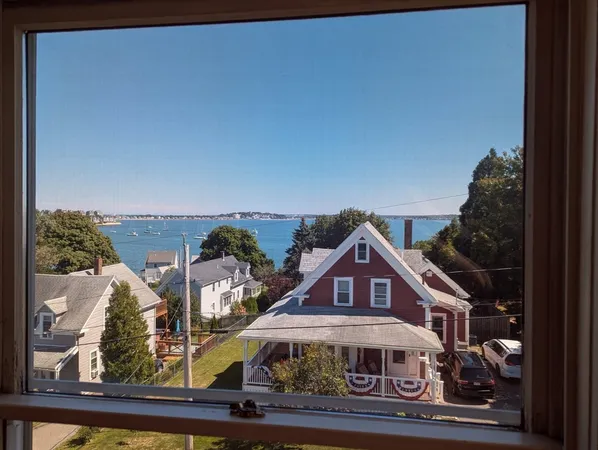 $949,000 | 14 Highland Avenue, Hull, MA 02045