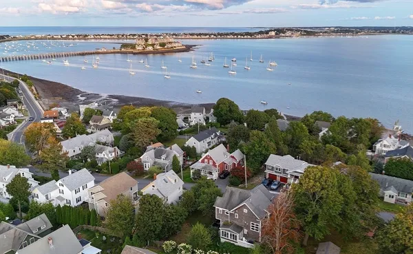 $949,000 | 14 Highland Avenue, Hull, MA 02045