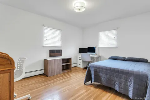 $879,000 | 17 Meadowfield Lane, Glen Cove, NY 11542